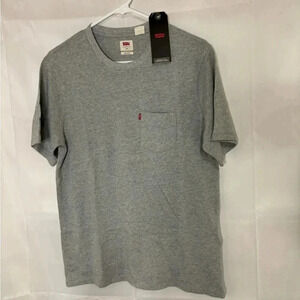 New with tags, men’s size XS Levi’s brand shirt, #B546